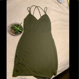 🌴Olive green size L cutout dress